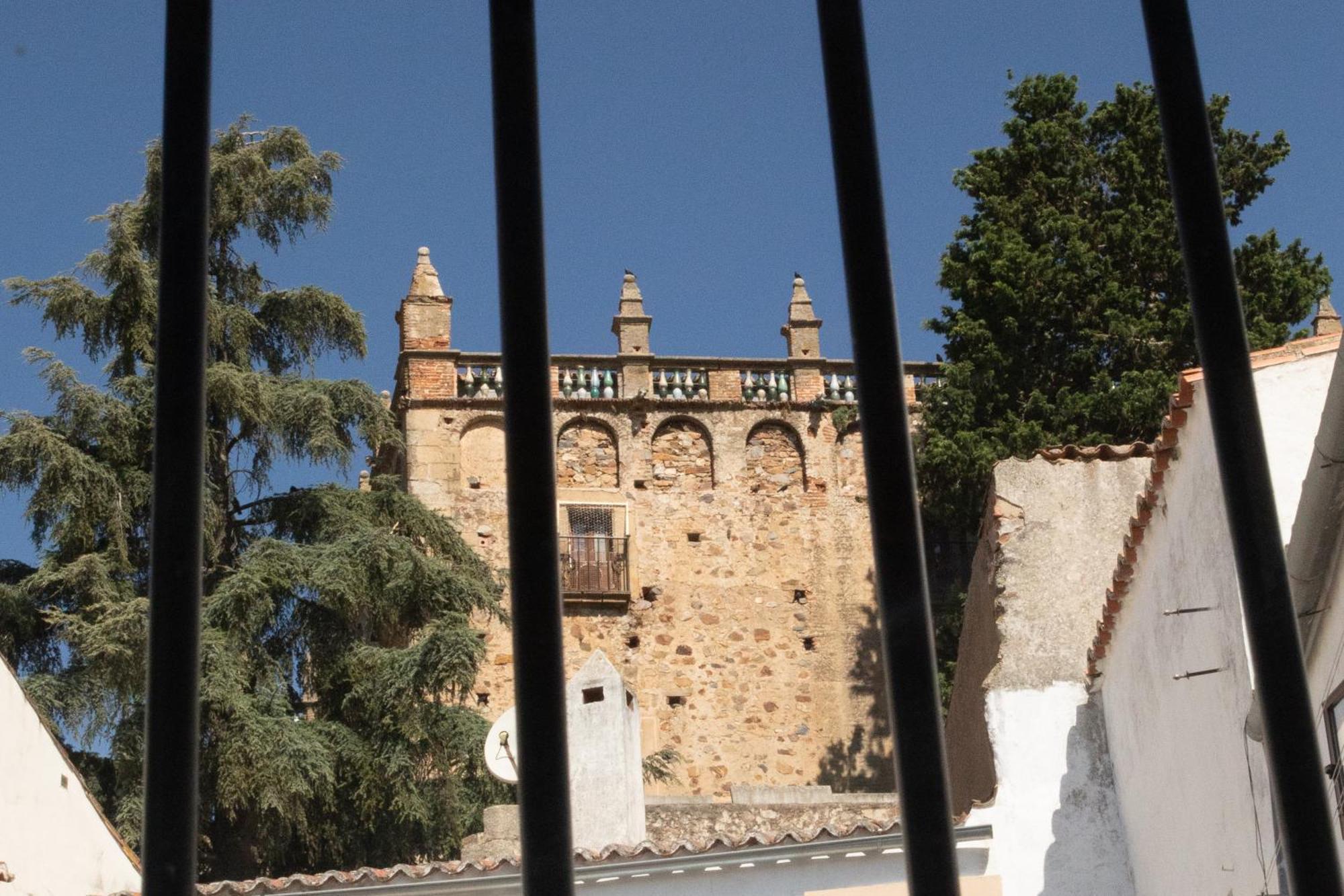 Apartamento Baluarte De Los Pozos Caces Buitenkant foto